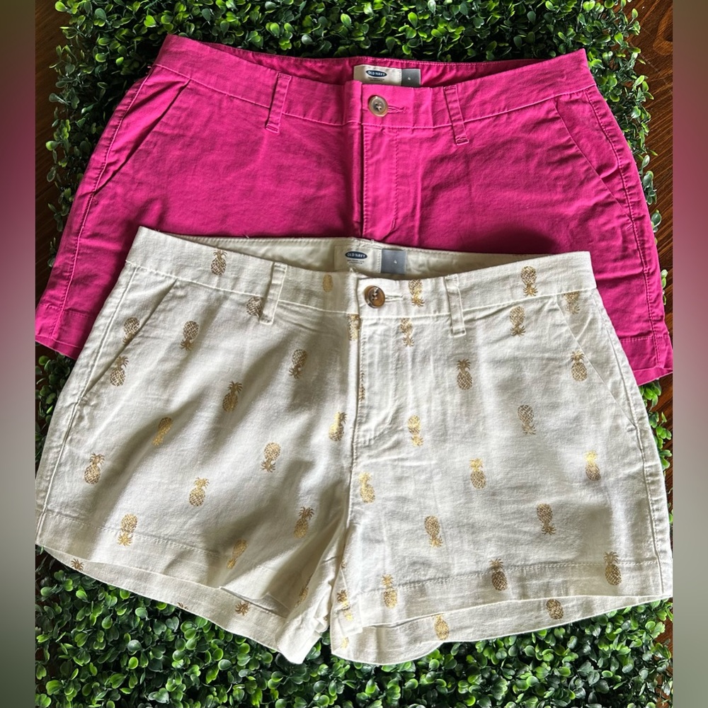 Old Navy Button Shorts / Never Worn